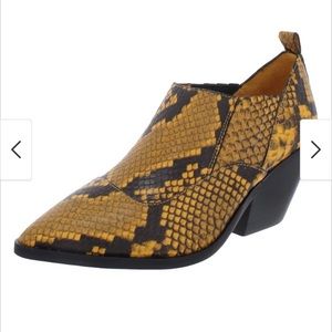 Vince Camuto Jetera Western Pointed Toe Booties Snake Python Embossed